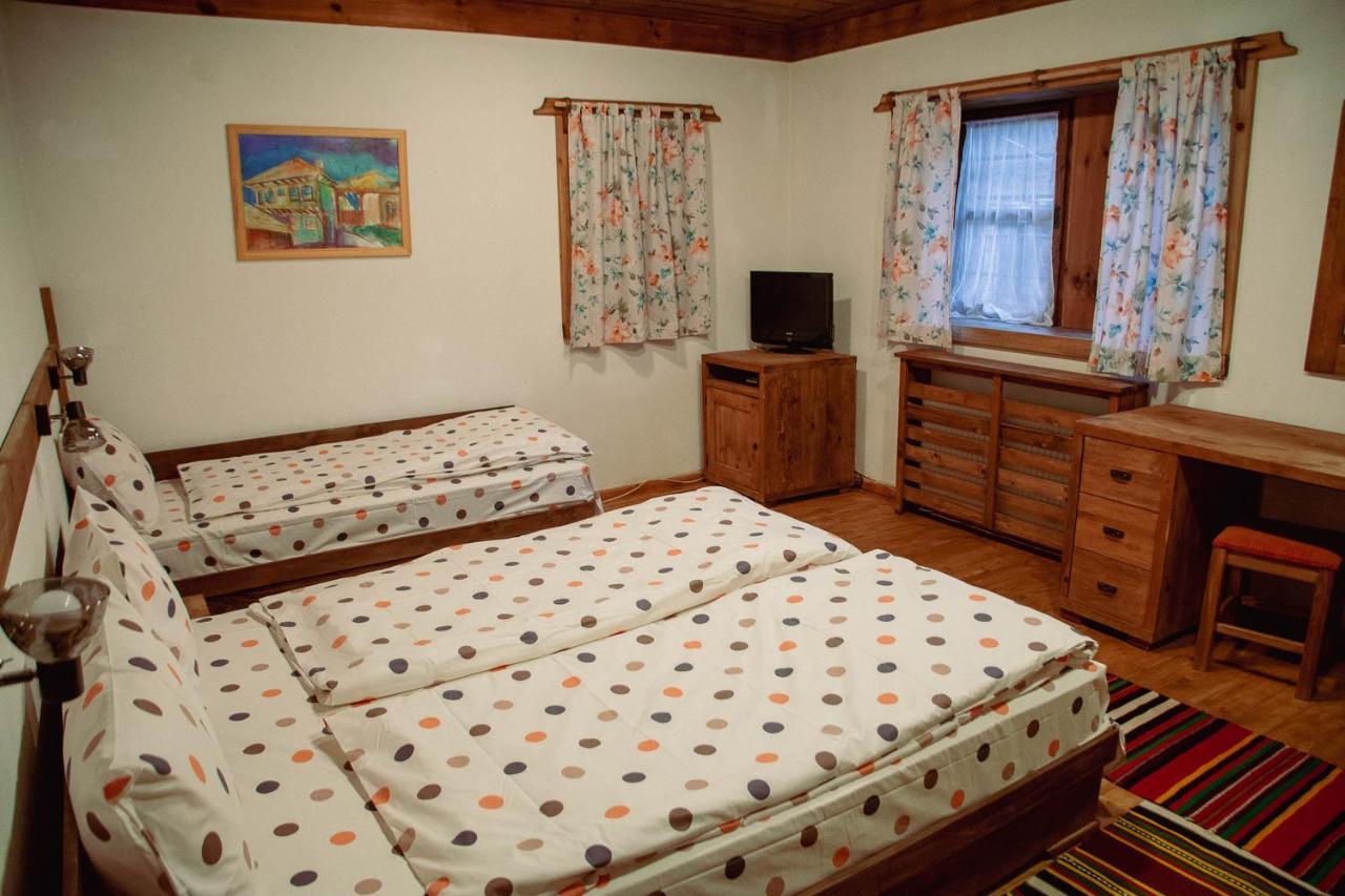 Family Hotel Byalata Kashta Kovacevica Exterior photo