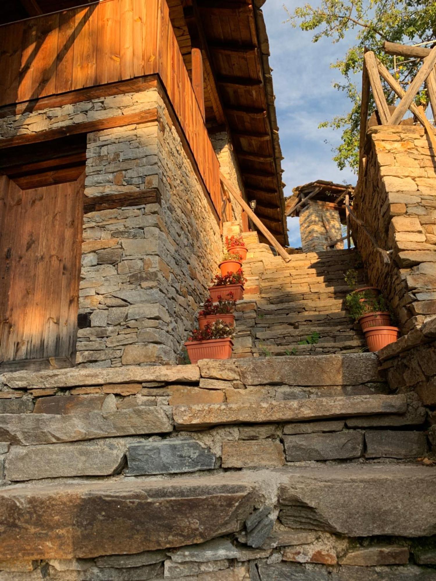 Family Hotel Byalata Kashta Kovacevica Exterior photo
